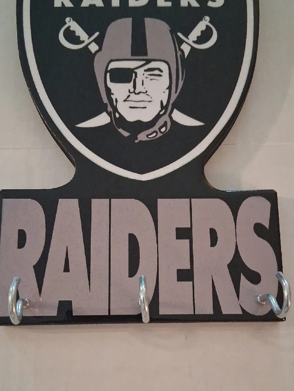 Las Vegas Raiders Wood Key Holder Wall Hook Rack Man Cave NFL